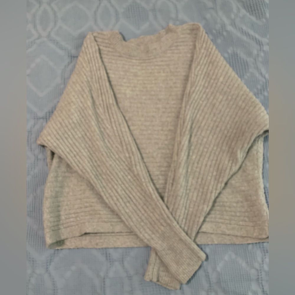Gray sweater, juniors